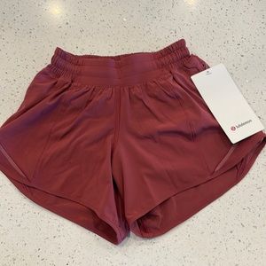 Brand new Luluemon Hotty Hot LR Short 4”